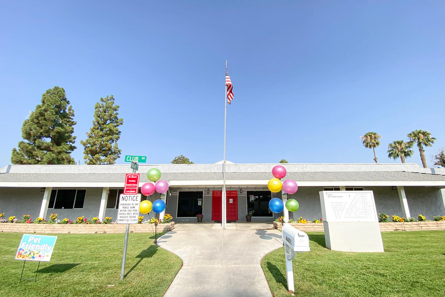 Smoke Tree MHP front office